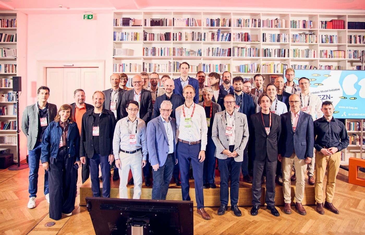 Gruppenbild mit den Forschenden der Bayerischen KI-Basismodell-Initiative
